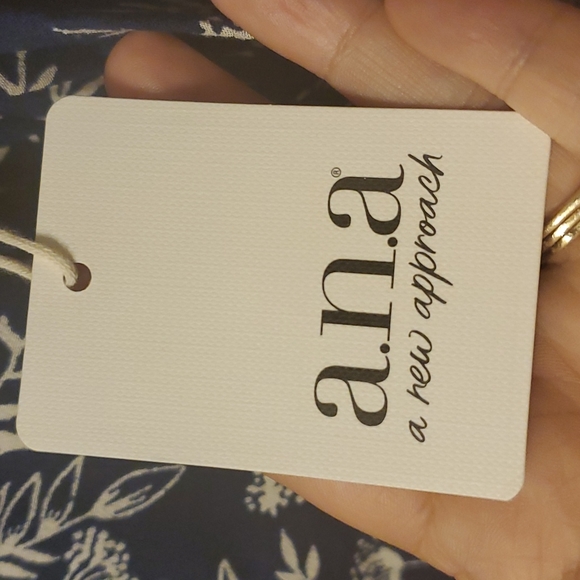 NWT a.n.a a New Approach Top -Size Petite XL -B216 - Picture 5 of 5